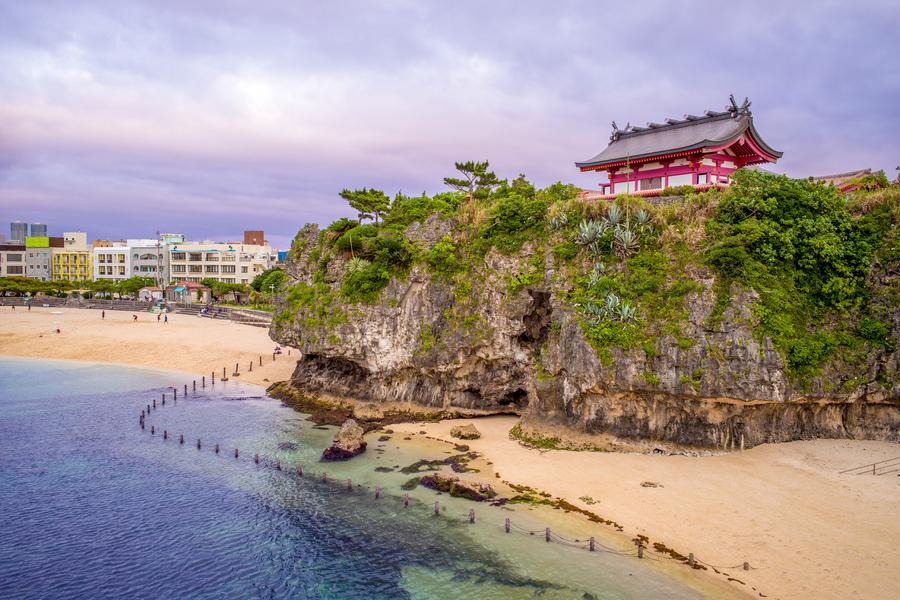 日本| 波上宮介紹、交通地圖、周遭景點、住宿、必買票券總整理｜東南旅遊